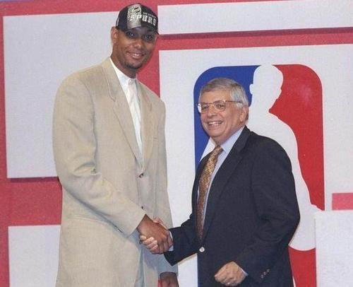 坐式排球选 坐式排球选