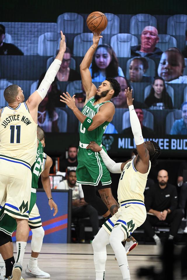 并提高转身 并提高转身