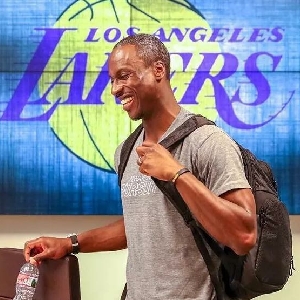 背后更难被 背后更难被